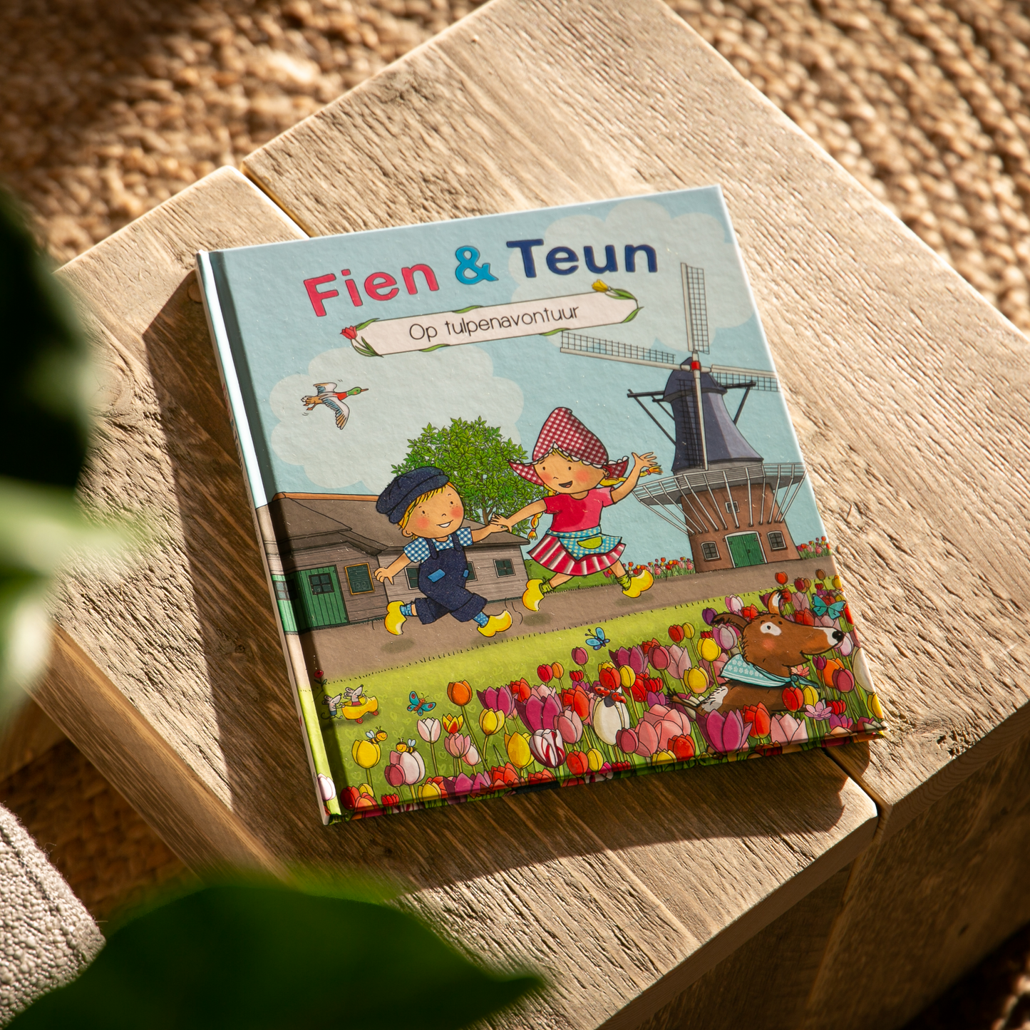 Fien & Teun - On a Tulip Adventure