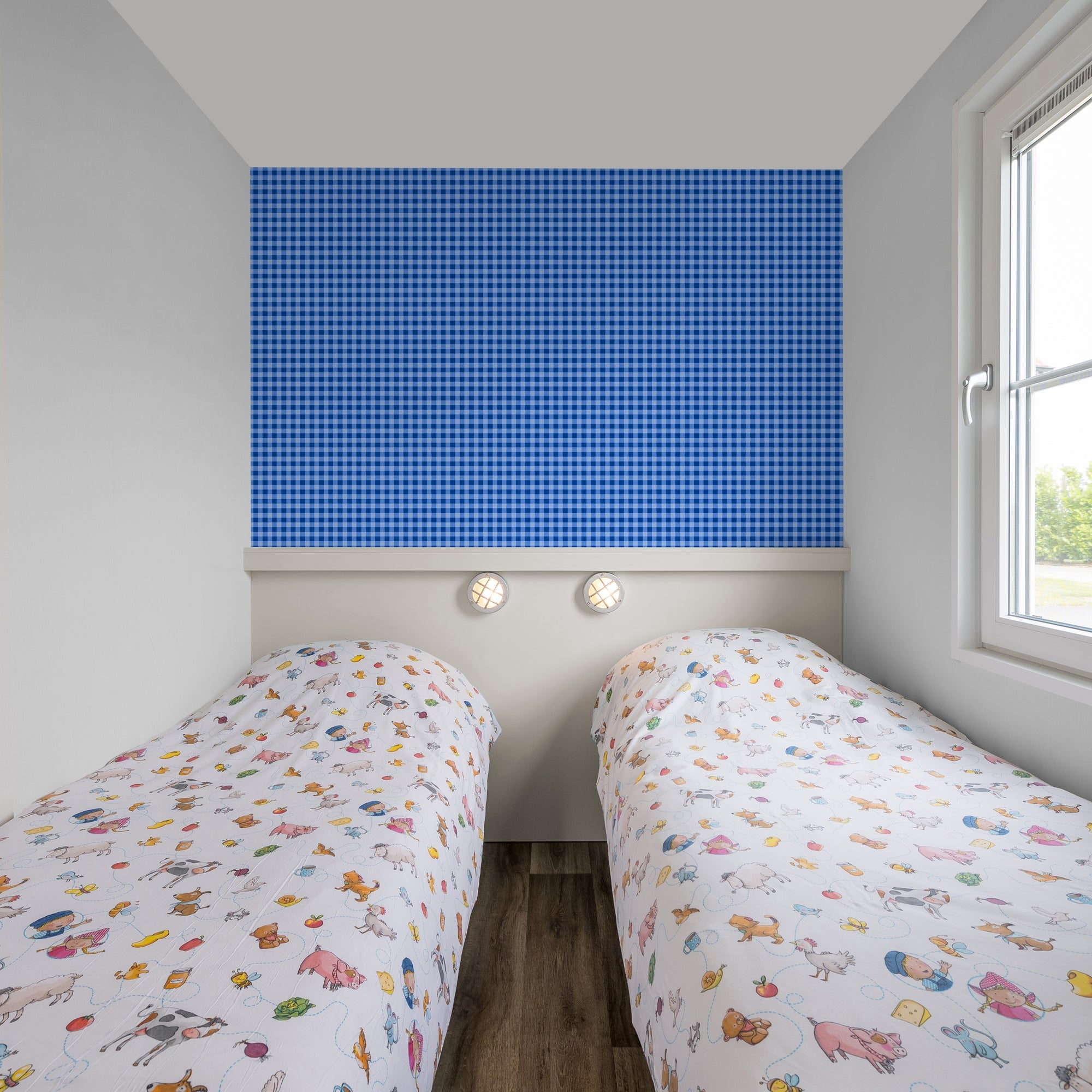 Fien & Teun - Behang Boerenruit blauw - Van Hoorne Shop