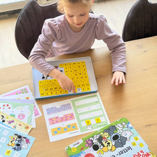 Woezel & Pip - magnetische letter en cijferdoos - Van Hoorne Shop